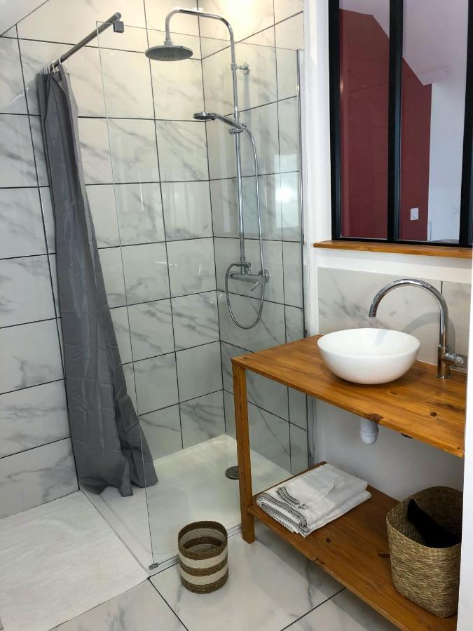 Adventure House - La Suite Cosy De L'Explorateur ! 쏘뮤흐 외부 사진