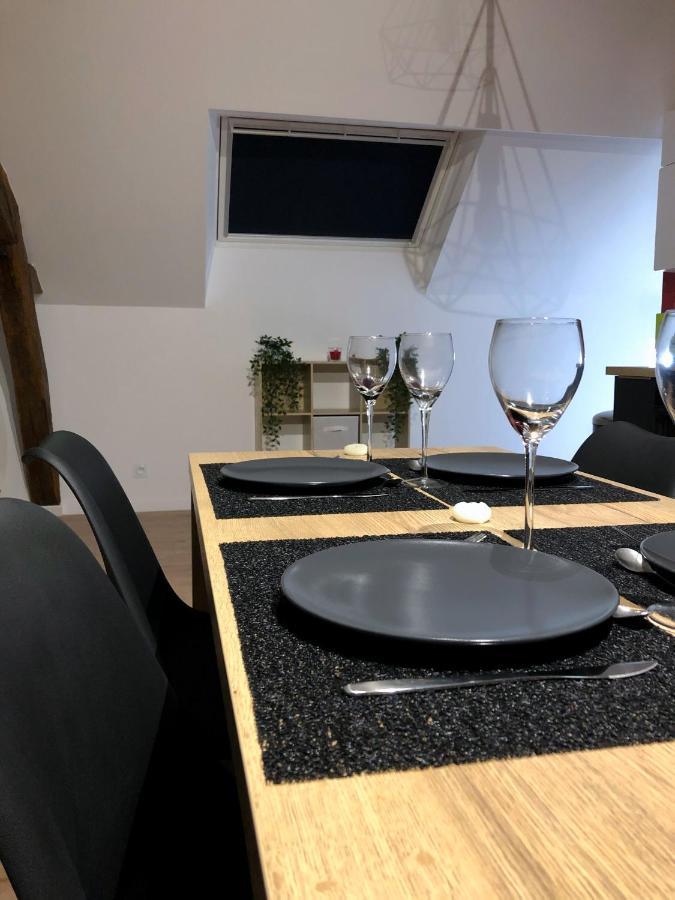 Adventure House - La Suite Cosy De L'Explorateur ! 쏘뮤흐 외부 사진